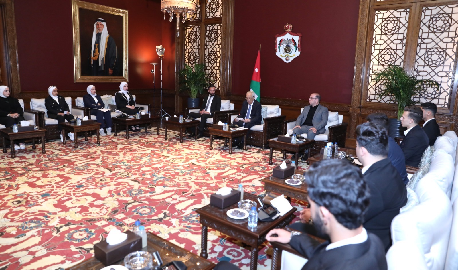 صورة حول : *العيسوي: الملك يقود الأردن بثبات في مواجهة التحديات ويرسخ نهجاً سيادياً يحمي الاستقرار ويعزز مسبرة التحديث الشامل* *العيسوي: الملك يقود الأردن بثبات في مواجهة التحديات ويرسخ نهجاً سيادياً يحمي الاستقرار ويعزز مسبرة التحديث الشامل*