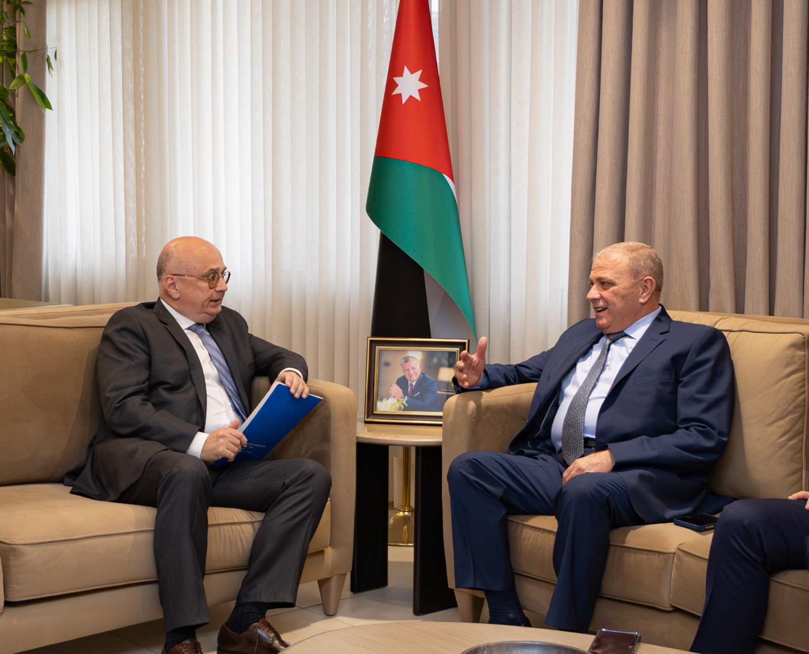 عطية يلتقي السفير الروسي