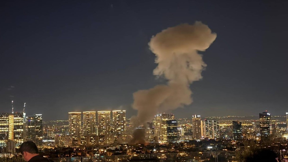 صواريخ إيرانية تستهدف تل أبيب وإسرائيل تعترضها