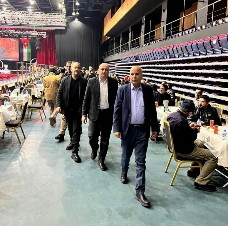 عمّان الأهلية تُكرّم " في شهر رمضان " عمّال الوطن في بلدية السلط الكبرى ... صور