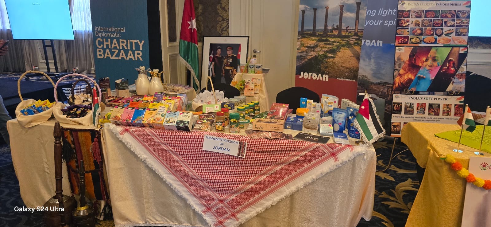 صورة حول : حضور مميز للمنتجات الأردنية في فعاليات البازار الخيري الدبلوماسي الدولي في كينيا حضور مميز للمنتجات الأردنية في فعاليات البازار الخيري الدبلوماسي الدولي في كينيا