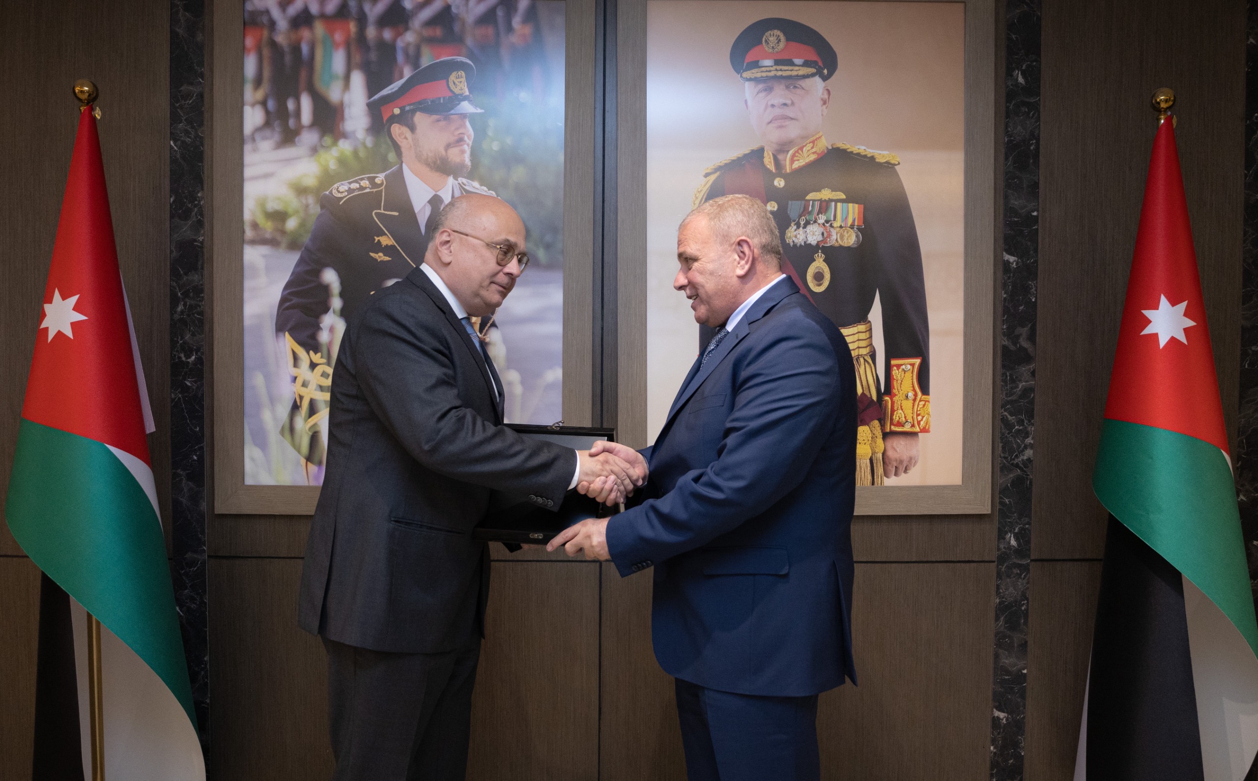 عطية يلتقي السفير الروسي