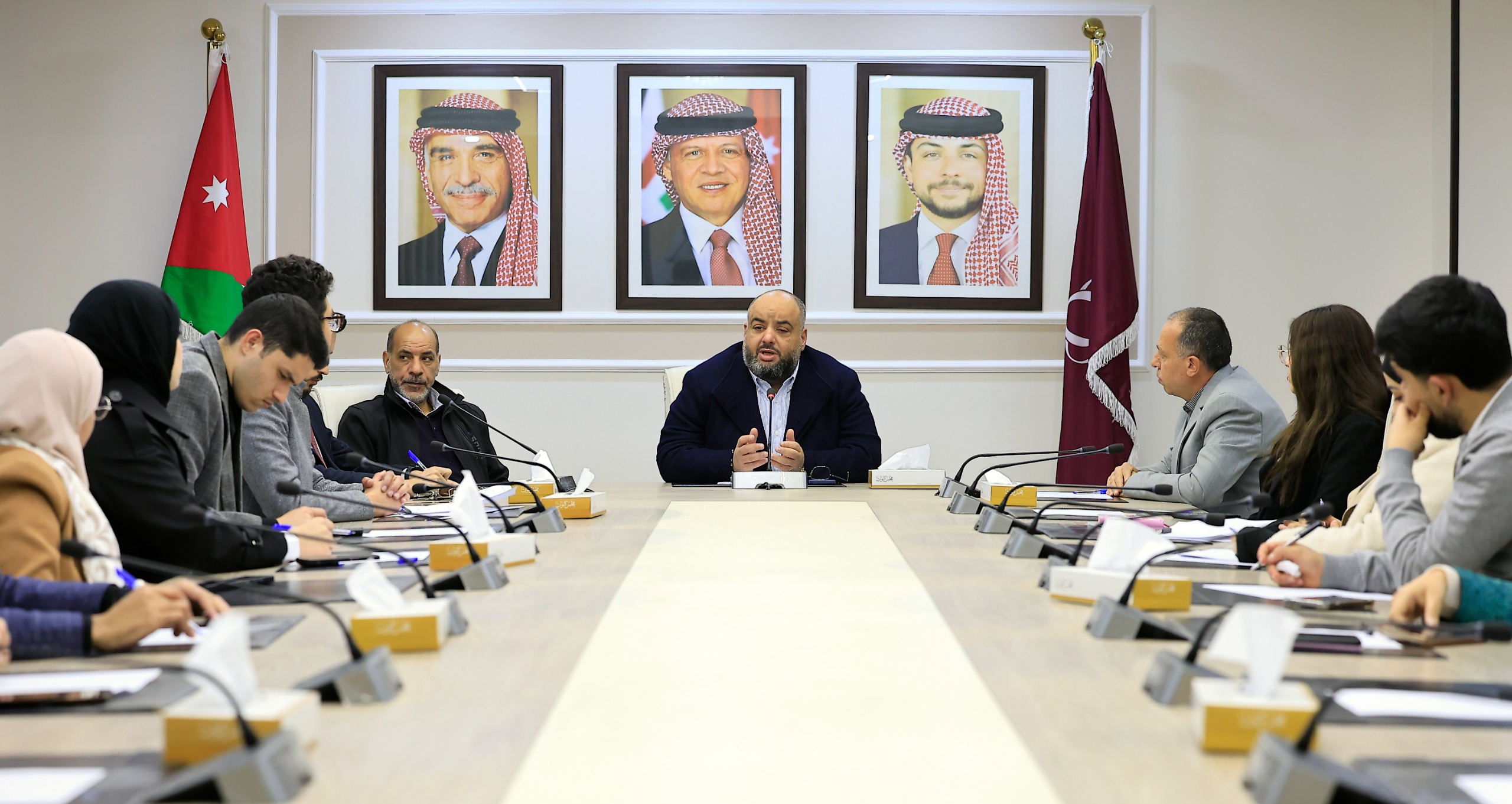 صورة حول : الخشمان يلتقي المشاركين في مشروع الزمالة البرلمانية الخشمان يلتقي المشاركين في مشروع الزمالة البرلمانية