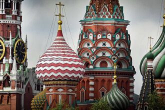 روسيا تحذر: الهجوم الأميركي والإسرائيلي قد يدفع إيران لجنوح نووي