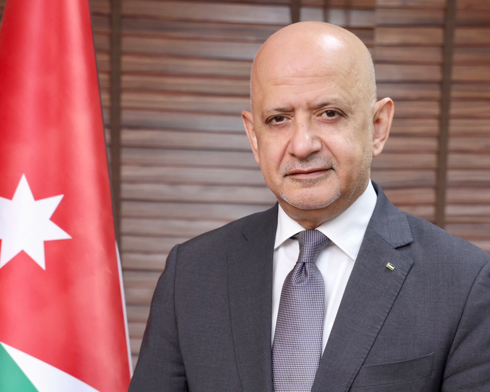 صورة حول : الحاج توفيق: مخزون المملكة الغذائي آمن ويغطي لأشهر عديدة الحاج توفيق: مخزون المملكة الغذائي آمن ويغطي لأشهر عديدة