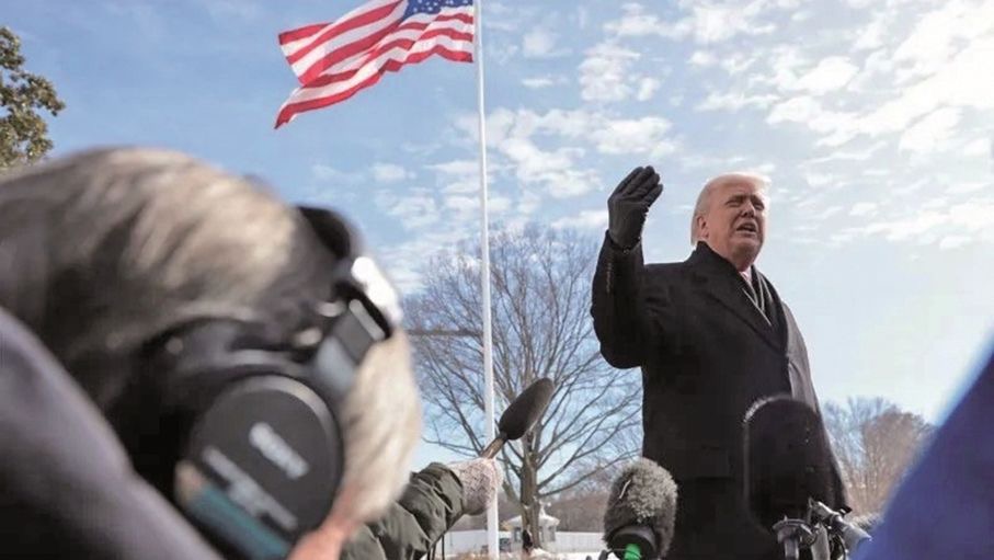 ترامب: القضاء على القوة البحرية الإيرانية ومسح سلاحها الجوي بالكامل