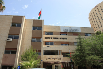 السياحة تشكل فريق طوارئ لمتابعة التطورات الإقليمية