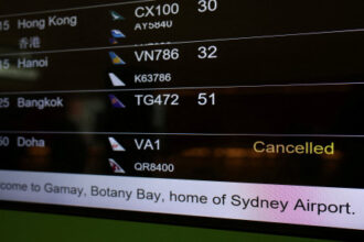 أسهم الطيران الآسيوية تهبط بشدة مع تصاعد الحرب