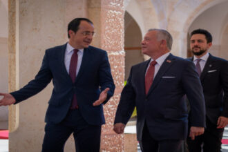 عاجل | الملك يبحث هاتفياً مع الرئيس القبرصي تطورات المنطقة