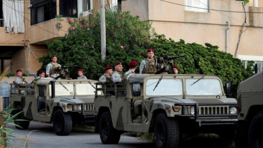 صورة حول : الجيش اللبناني يوقف 27 شخصًا ضمن إجراءات منع المظاهر المسلحة الجيش اللبناني يوقف 27 شخصًا ضمن إجراءات منع المظاهر المسلحة