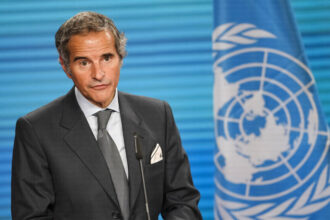 غروسي: لا مؤشرات على تضرر المنشآت النووية الإيرانية أو ارتفاع الإشعاع