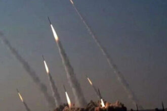 جنرال إيراني يهدد بضرب المراكز الاقتصادية بالمنطقة إذا استمر الهجوم