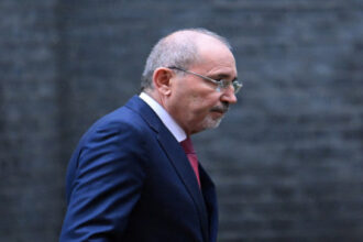 الصفدي يجري اتصالات مع نظراء البرازيل وأوكرانيا ورومانيا ويؤكد تضامنهم مع الأردن ودول الخليج