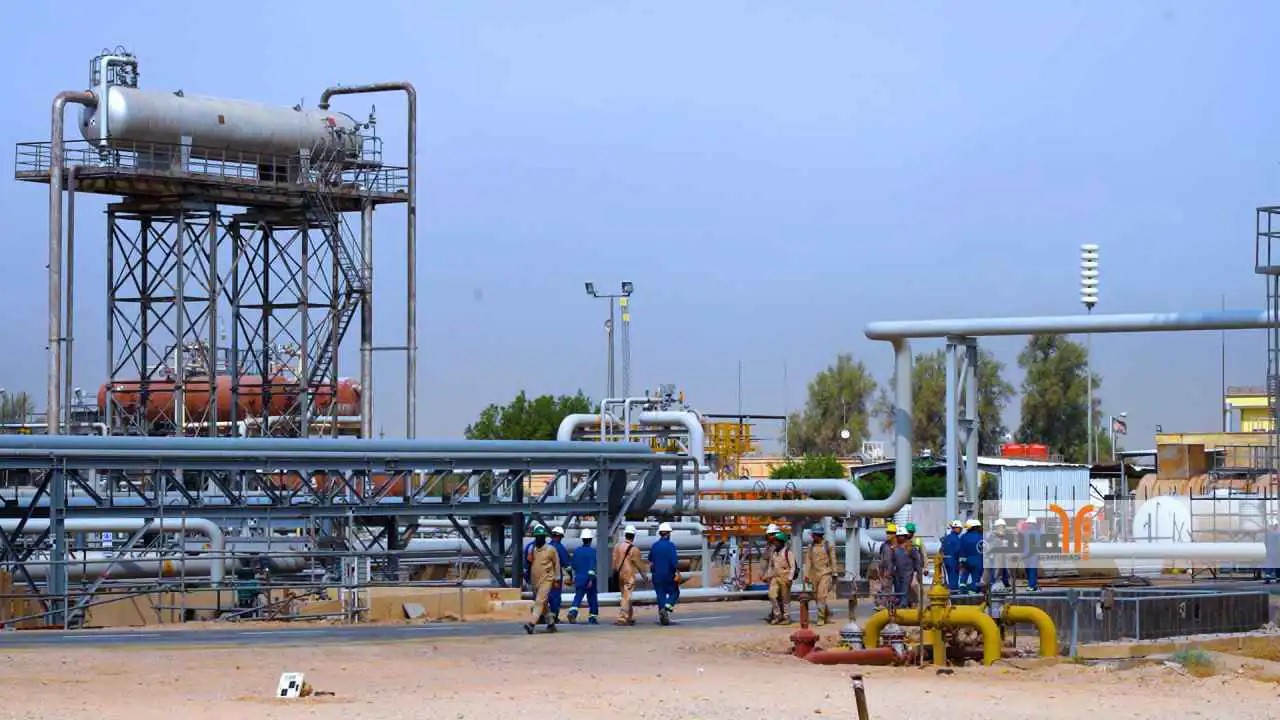 العراق يوقف الإنتاج بالكامل في حقل الرميلة النفطي بسبب التوترات الإقليمية