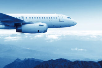 ارتفاع النفط يدفع شركات الطيران العالمية لتعزيز تحوطها من أسعار الوقود