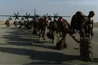 سنتكوم: حاملتا طائرات و50 ألف جندي في أكبر عملية عسكرية ضد طهران