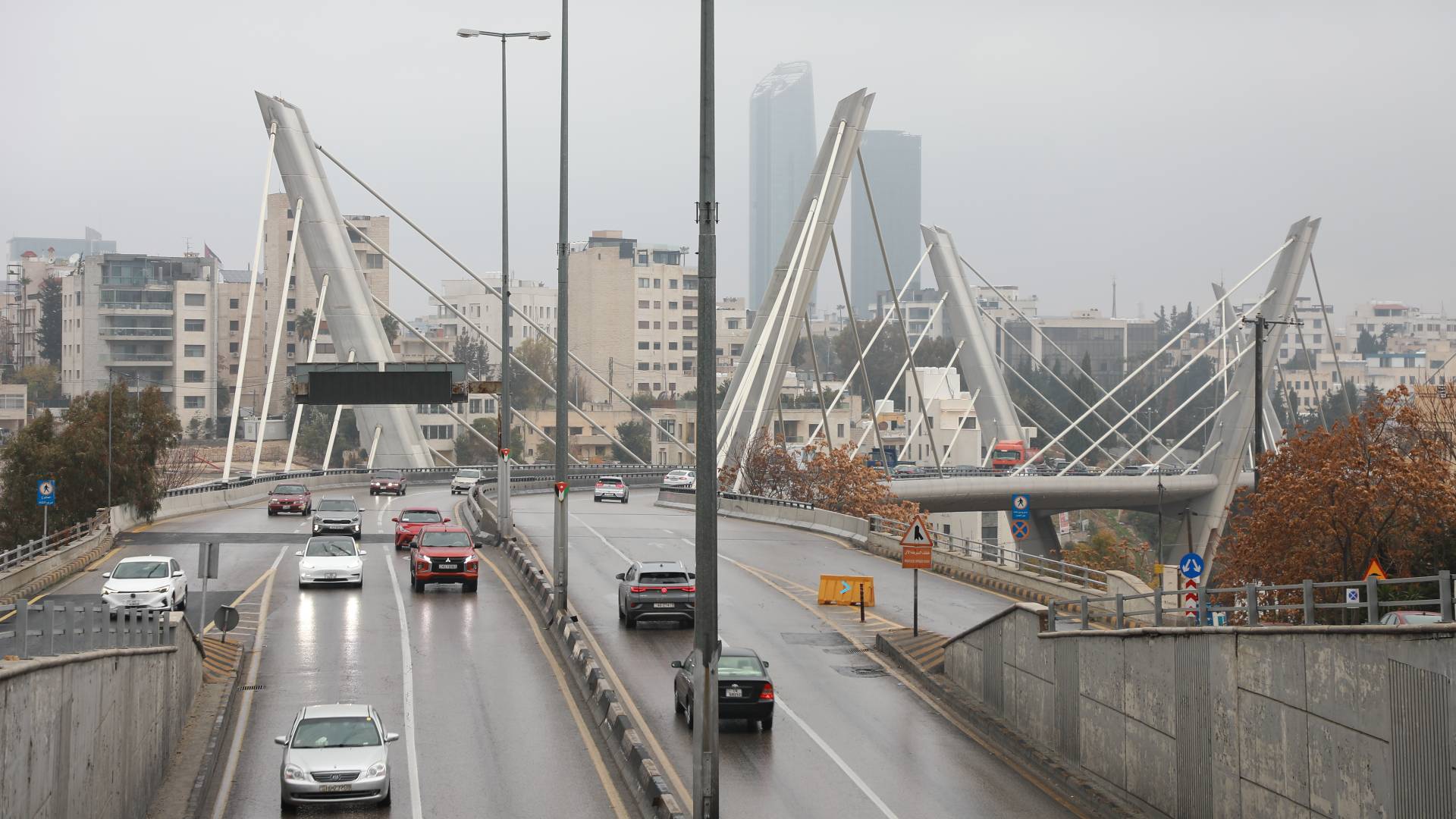 الأجواء الباردة تعود.. وصقيع وضباب يرافقان المرتفعات