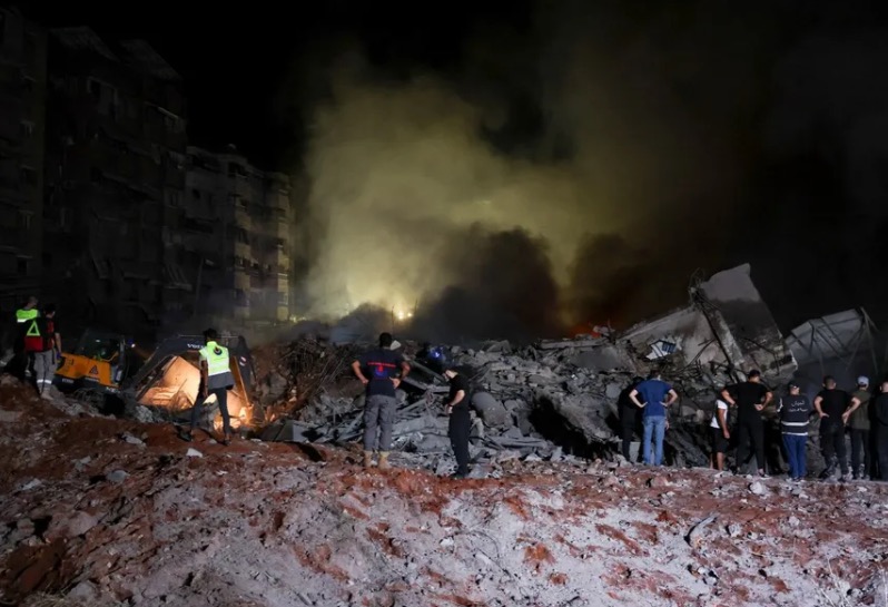 غارة إسرائيلية تستهدف حارة حريك في الضاحية الجنوبية لبيروت