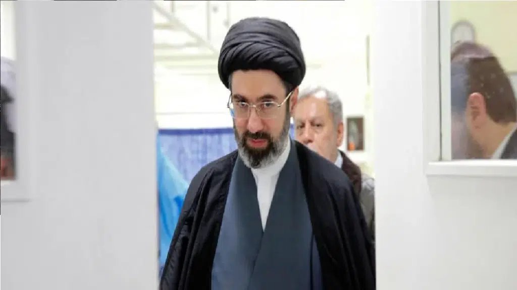 البيت الأبيض : استخبارات أمريكا تتابع ترشيح مجتبى خامنئي لخلافة والده