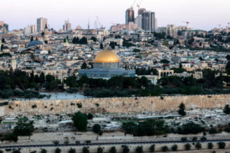 القدس: سلطات الاحتلال تغلق المسجد الأقصى لليوم السادس ولن تُقام صلاة الجمعة
