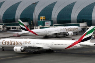 طيران الإمارات تعود إلى السماء بعد تعليق مؤقت بسبب تهديدات جوية