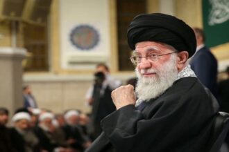 توافق إيراني لاختيار مرشد جديد