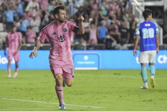 ليونيل ميسي يقترب من رقم قياسي جديد ويقود إنتر ميامي لفوز مثير