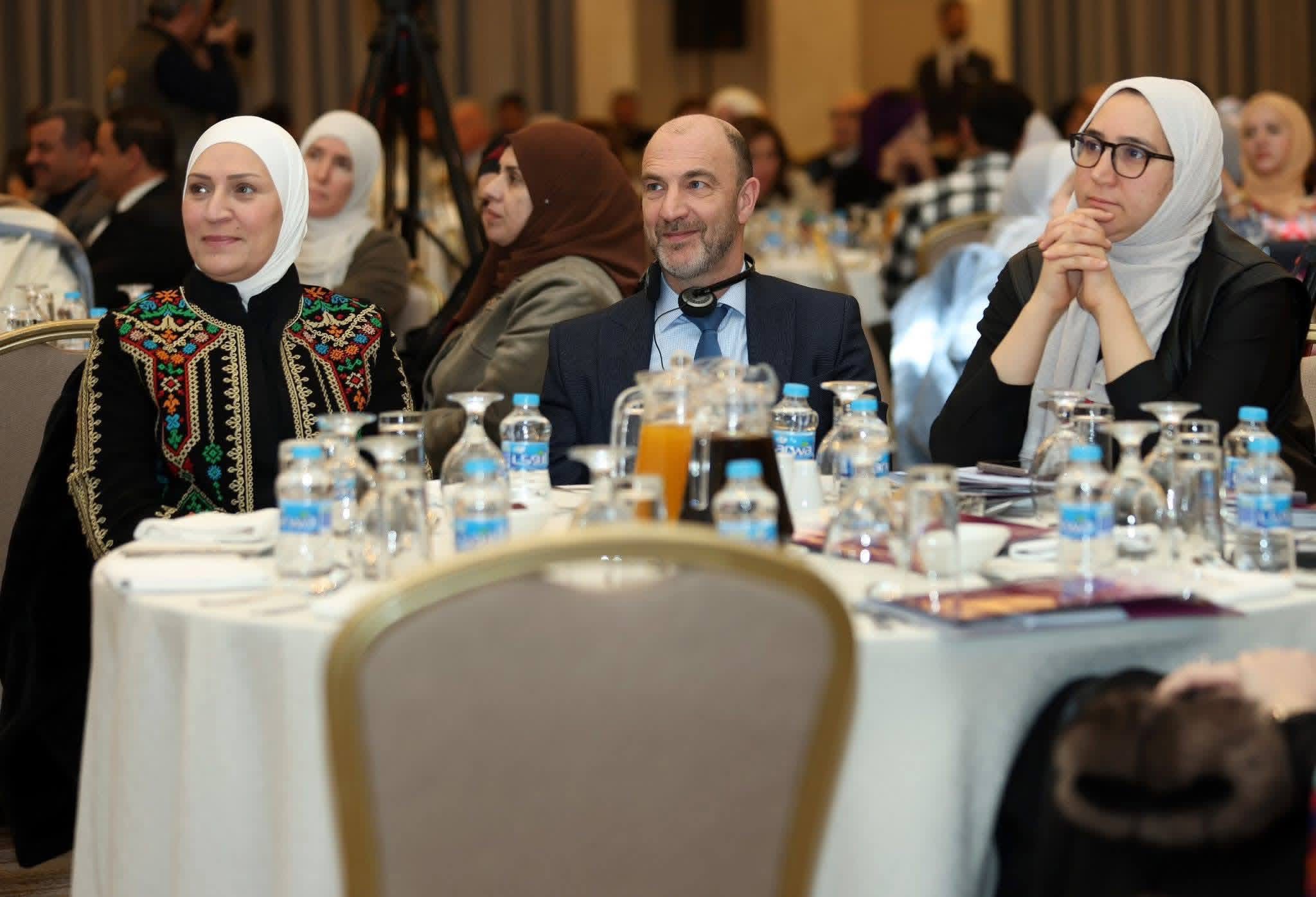 "راصد" يكرّم برلمانيات بمناسبة يوم المرأة العالمي