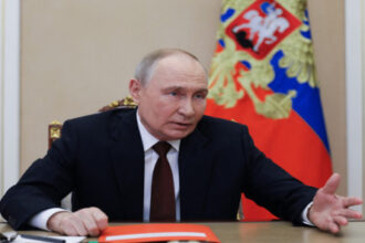 بوتين يدعو إلى احتواء سريع للتصعيد في الشرق الأوسط