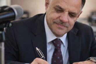 ليس من الوطنية تبرير تقاعسنا