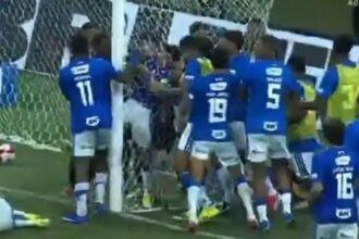 فوضى في البرازيل.. 23 بطاقة حمراء تهز مباراة كروزيرو وأتلتيكو مينيرو