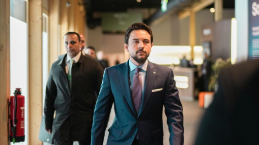 عاجل| ولي العهد يلتقي شباب برنامج “خطى الحسين” ويشيد بدورهم القيادي في خدمة الأردن