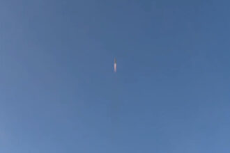 الجيش الإيراني يهدد باستهداف الموانئ الإقليمية حال تعرض الموانئ الإيرانية لهجمات