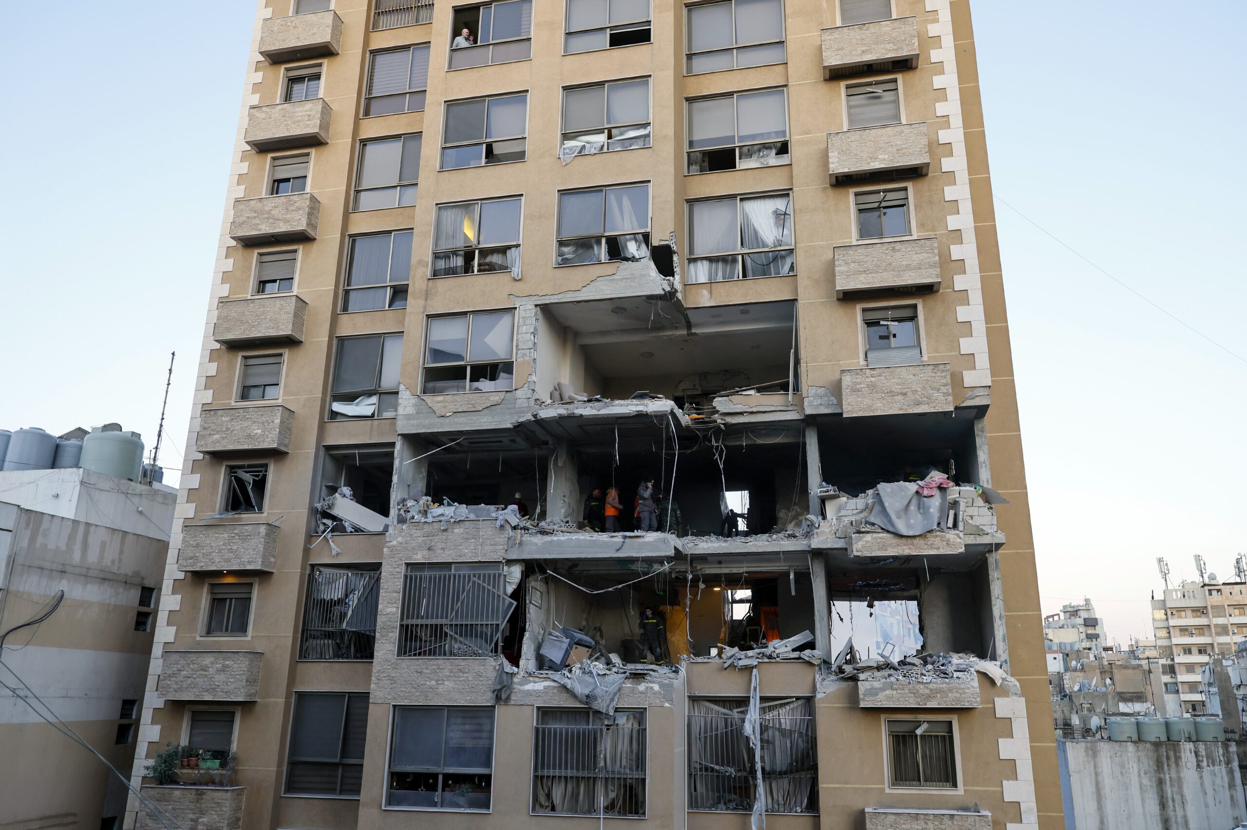 مقتل 21 شخصًا وإصابة 26 بغارات إسرائيلية على مناطق متفرقة في لبنان