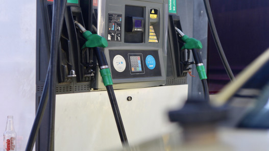 تنظيم الطاقة: بواخر مشتقات نفطية وغاز قادمة والمخزون مطمئن