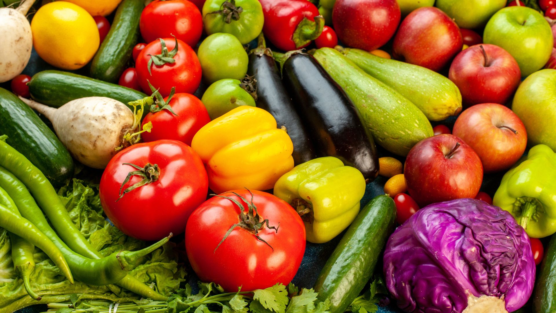 1802 طن خضار ترد للسوق المركزي وتباين بأسعار الأصناف