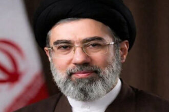 المرشد الإيراني يرفض مقترحات السلام مع واشنطن