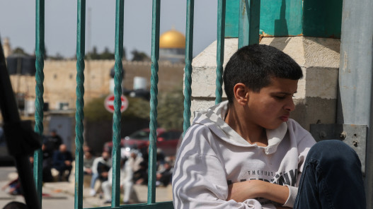 استمرار إغلاق الأقصى لليوم الثامن عشر ورفض التدخل الإسرائيلي