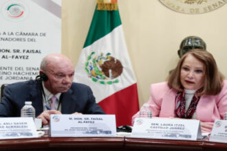 الفايز يبحث في المكسيك تعزيز العلاقات الثنائية