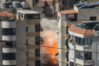 12 قتيلاً و41 جريحاً بغارات إسرائيلية على بيروت وصيدا