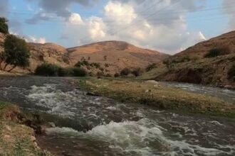 بلدية معدي تحذر من سيل الزرقاء