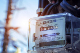 الخرابشة: رفع المحروقات تدريجيًا والكهرباء ثابتة