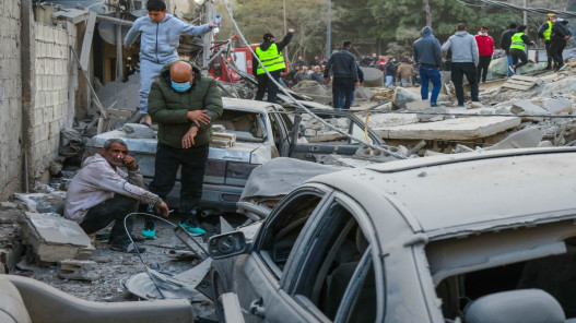 صورة حول : غارات إسرائيلية على جنوب لبنان توقع إصابات في عدة بلدات غارات إسرائيلية على جنوب لبنان توقع إصابات في عدة بلدات