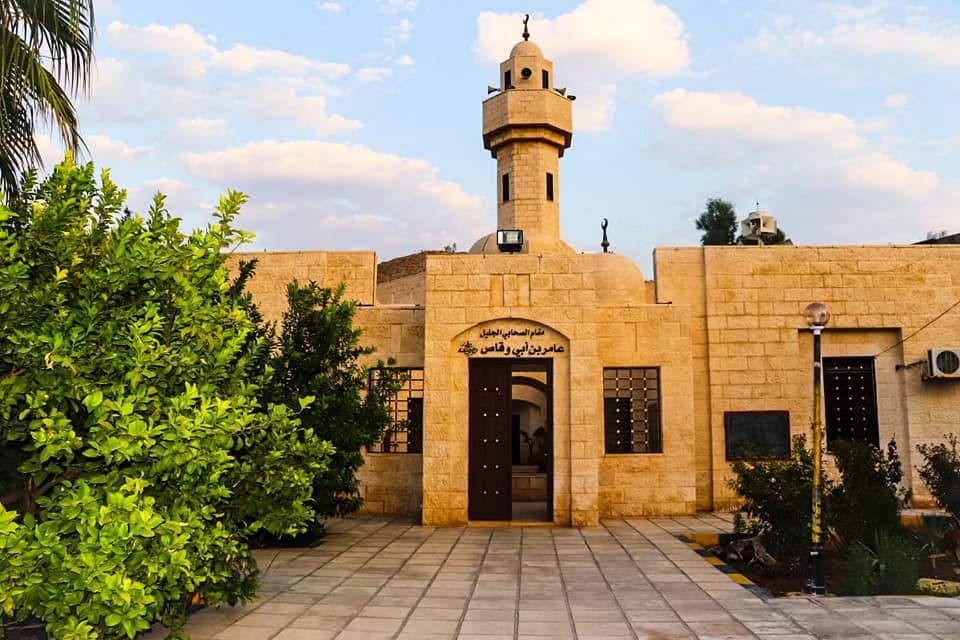 إقبال لافت على مساجد مقامات الصحابة في الأغوار الشمالية لأداء صلاة العيد