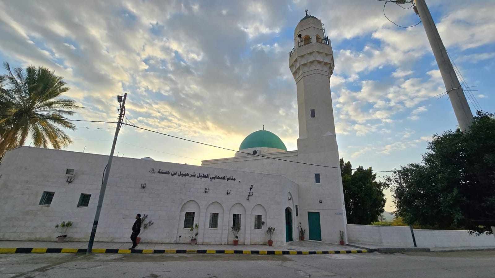 إقبال لافت على مساجد مقامات الصحابة في الأغوار الشمالية لأداء صلاة العيد