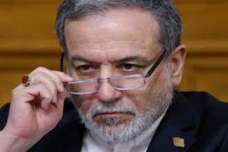 إيران تنفي إطلاق صواريخ باتجاه تركيا