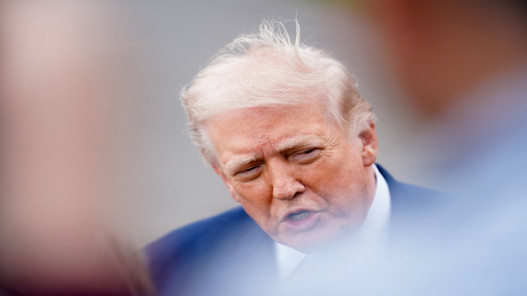 صورة حول : ترامب يأمر بتأجيل الضربات على إيران ويعلن عن محادثات بنّاءة ترامب يأمر بتأجيل الضربات على إيران ويعلن عن محادثات بنّاءة