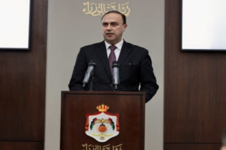 المومني يؤكد استقرار المخزون الغذائي والسلع الأساسية في الأردن ويطمئن المواطنين