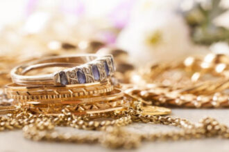 سعر غرام الذهب عيار 21 يصل إلى 92.1 دينار في السوق المحلية