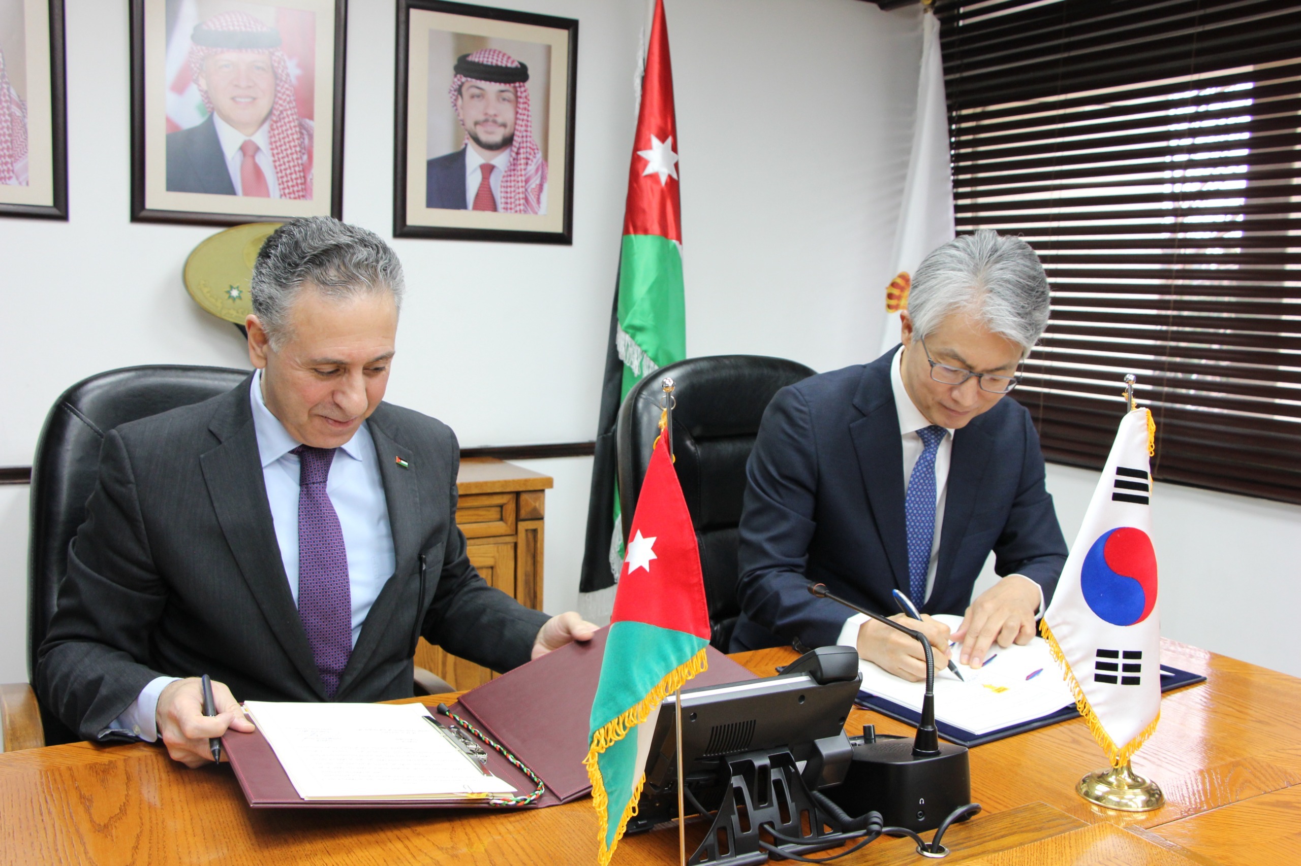 الأردن وكوريا الجنوبية يوقعان اتفاقية لتعزيز التعاون الاقتصادي والتجاري